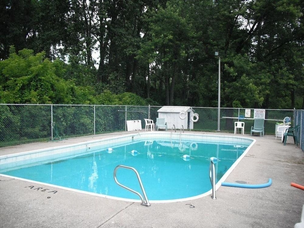 Bluewater Motel1