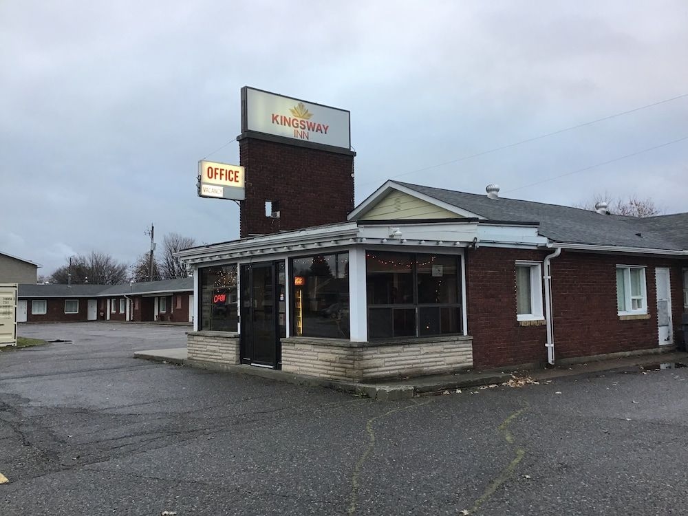 Kingsway Inn4