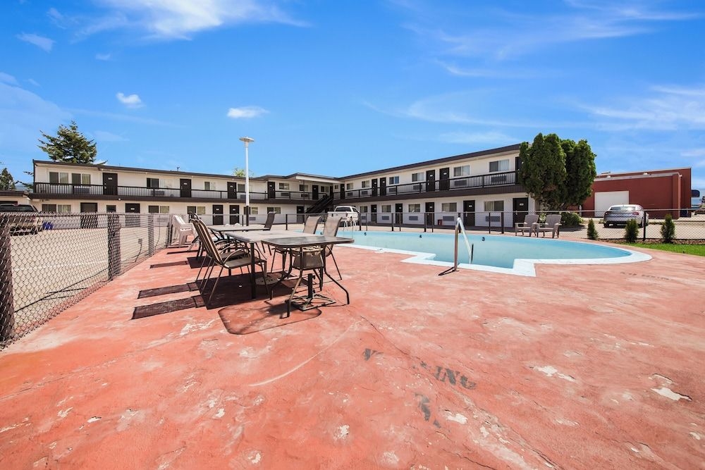 Nomad Motel1