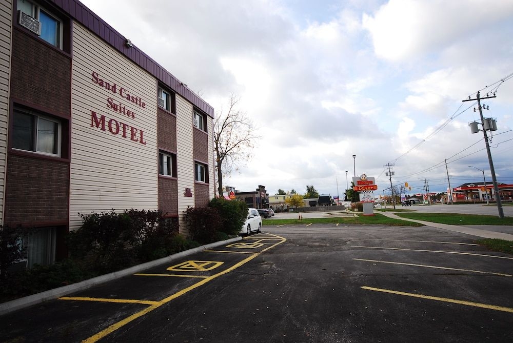 Sand Castle Suites Motel1