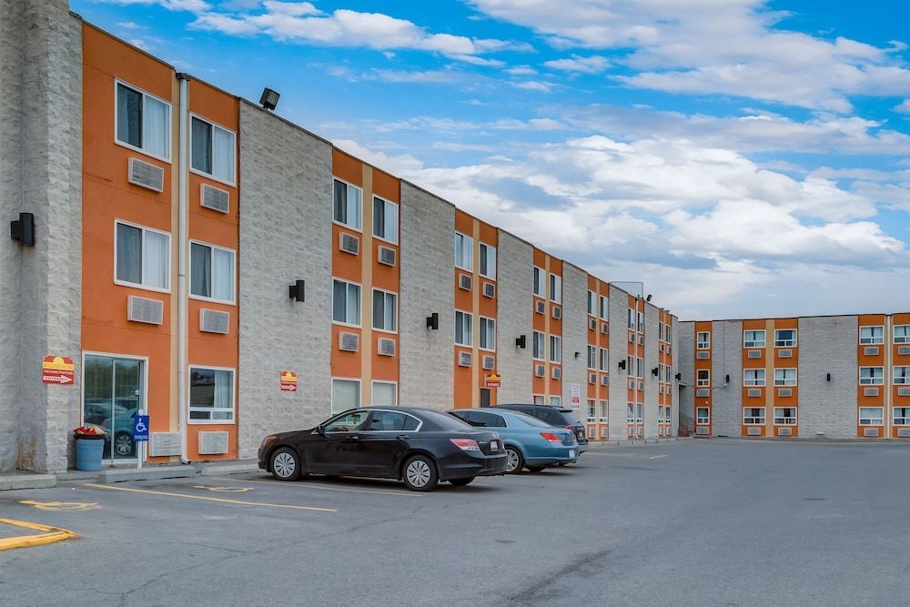 Airport Traveller's Inn4