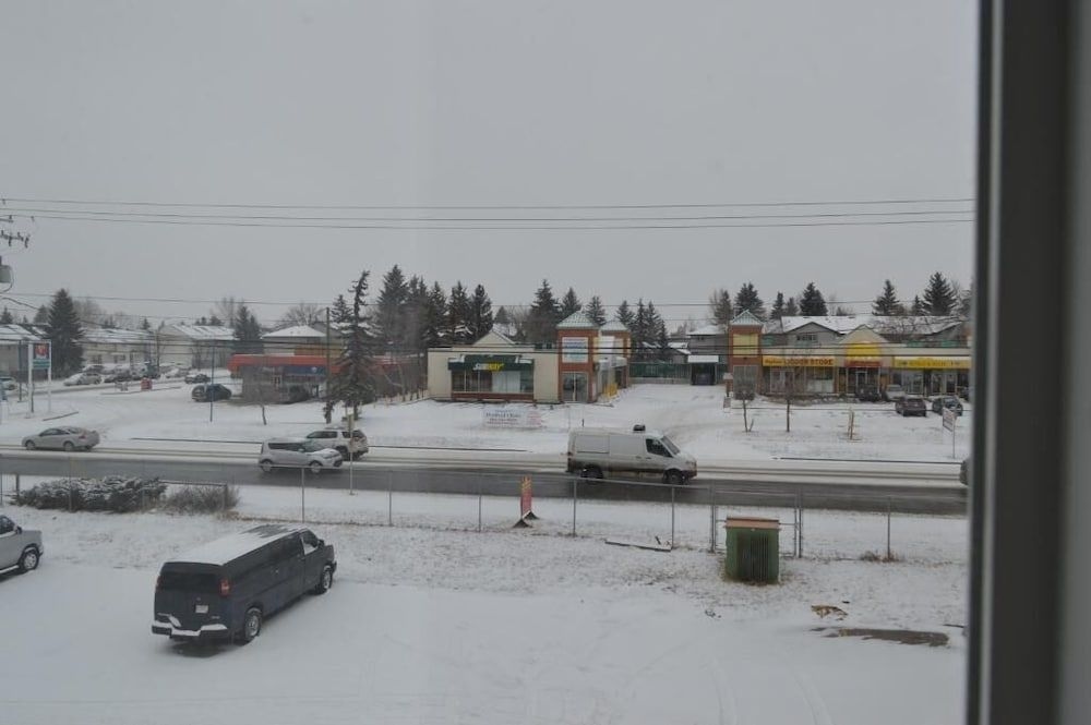 Airport Traveller's Inn0