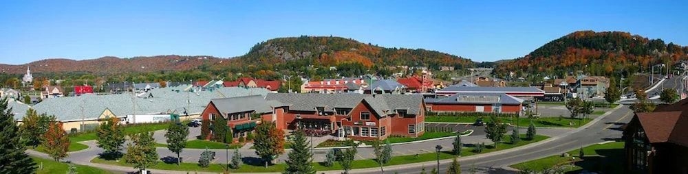Hotel & Suites Les Laurentides Saint Sauveur2