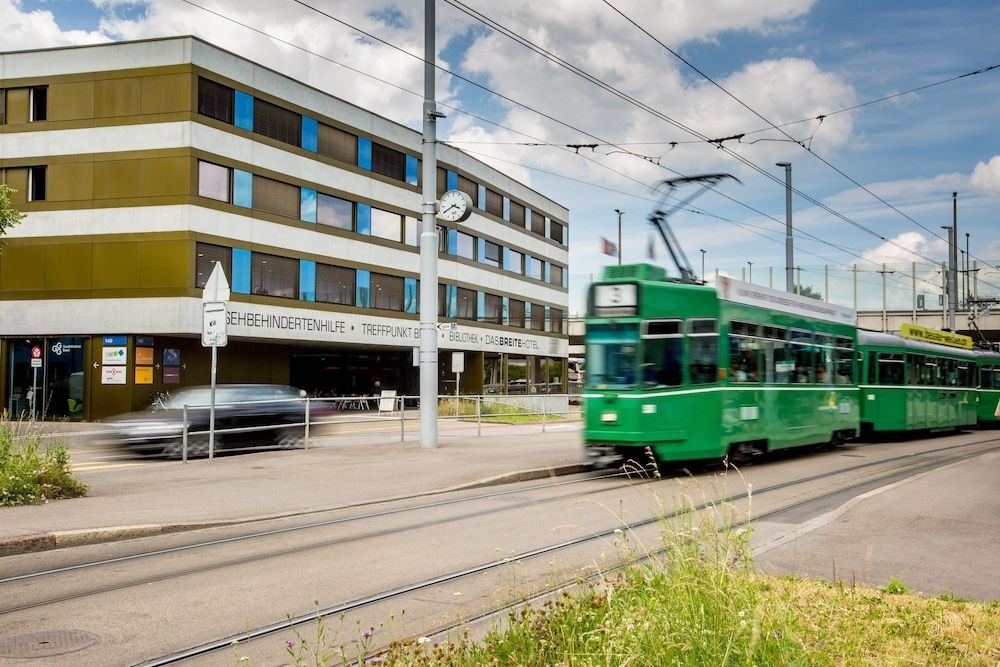 DASBREITEHOTEL1
