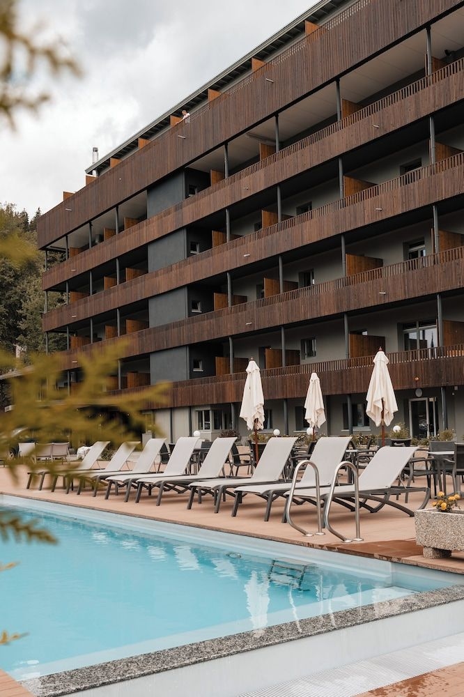 Hotel Valaisia3