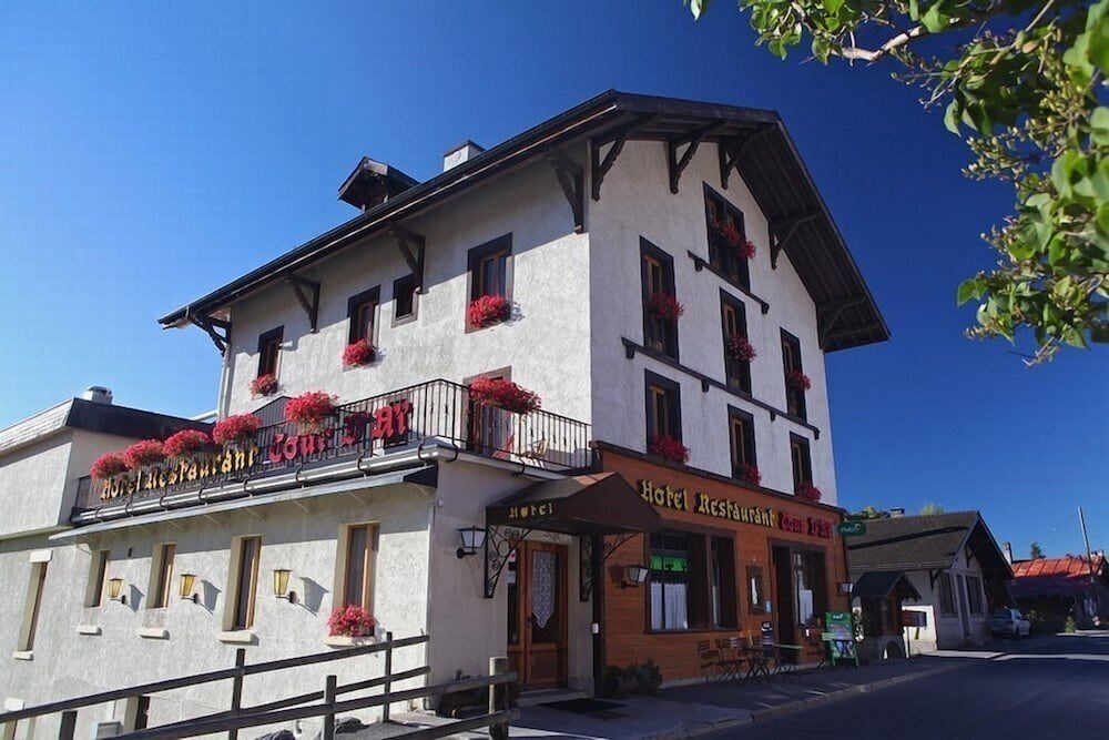Hotel La Tour D'Ai1