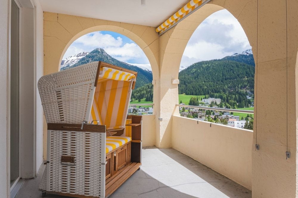 Davos Youthpalace0