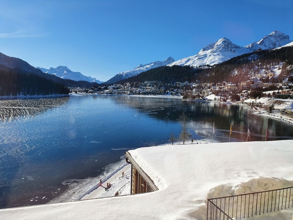 Hotel Waldhaus am See0