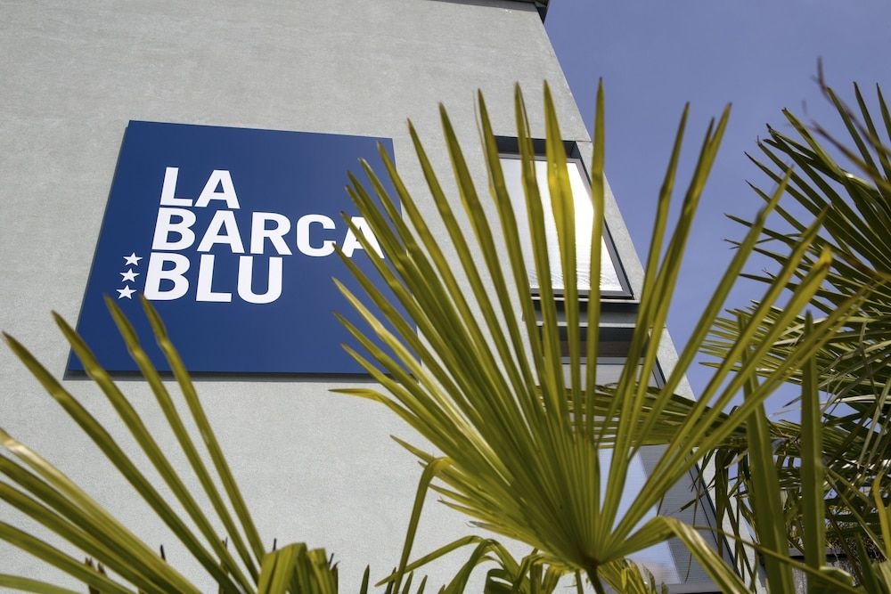 La Barca Blu0