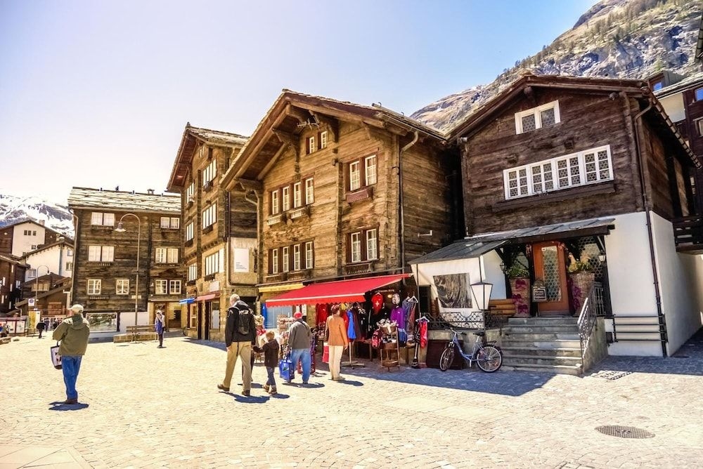 Alpine Lodge2