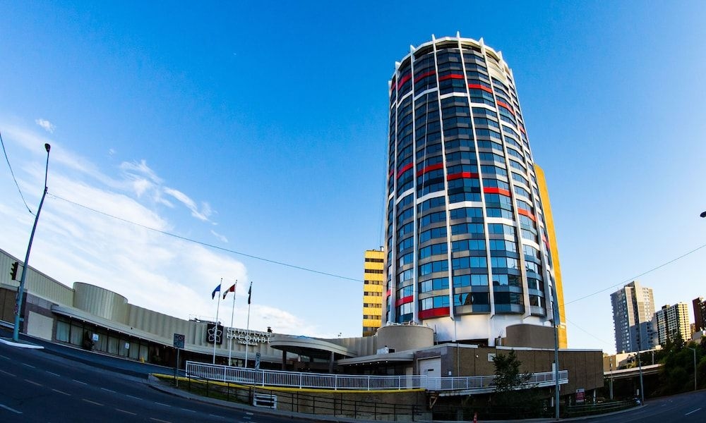 Chateau Lacombe Hotel3