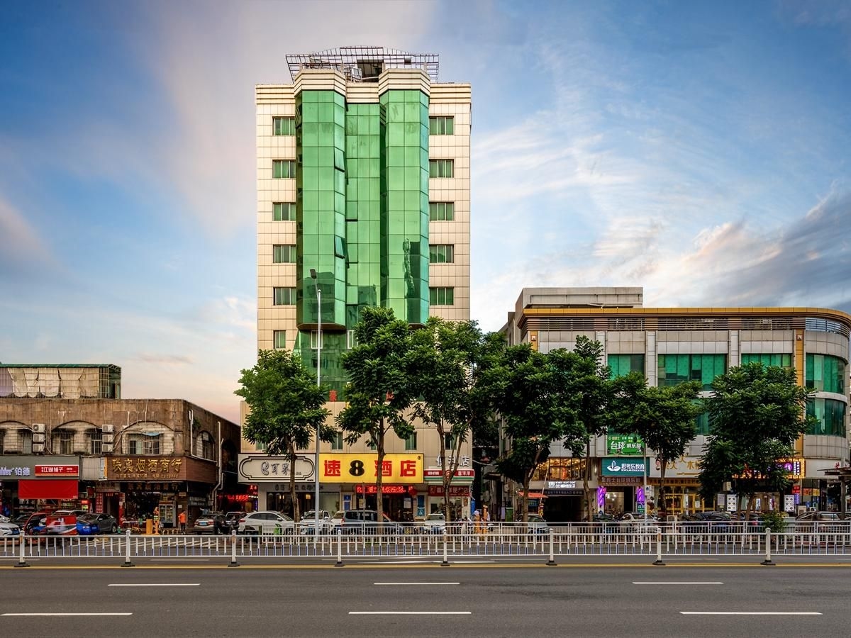 Super 8 Hotel Huizhou Bus Terminal0