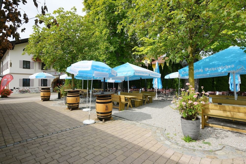 Hotel Neuwirt0