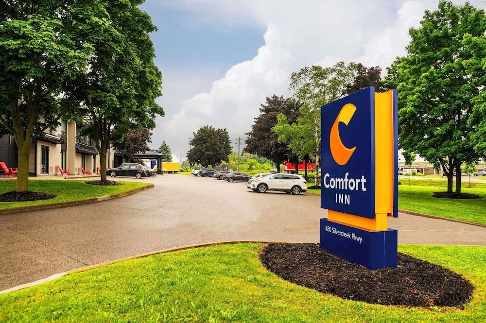 Comfort Inn Guelph1