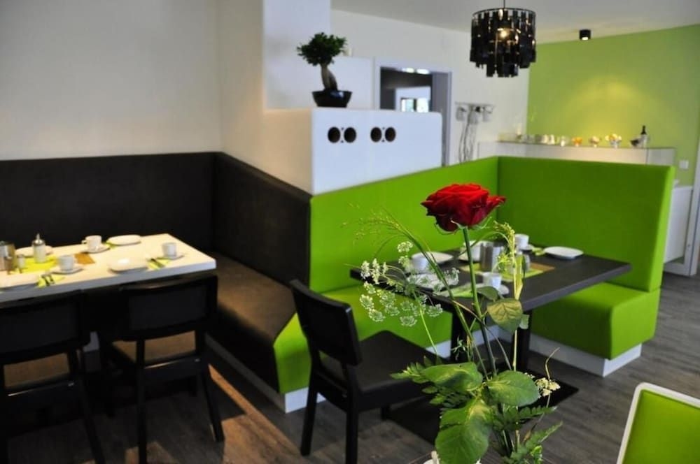 โรงแรมอามิกา (Hotel Amiga)4