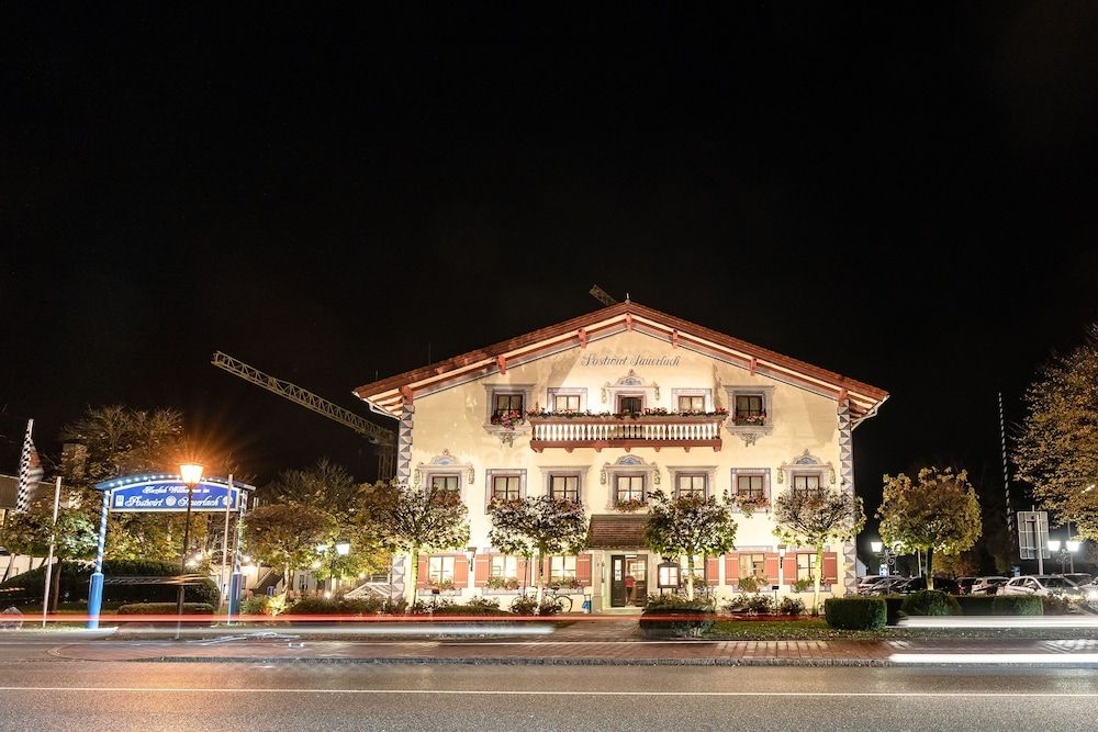 Hotel Sauerlacher Post1