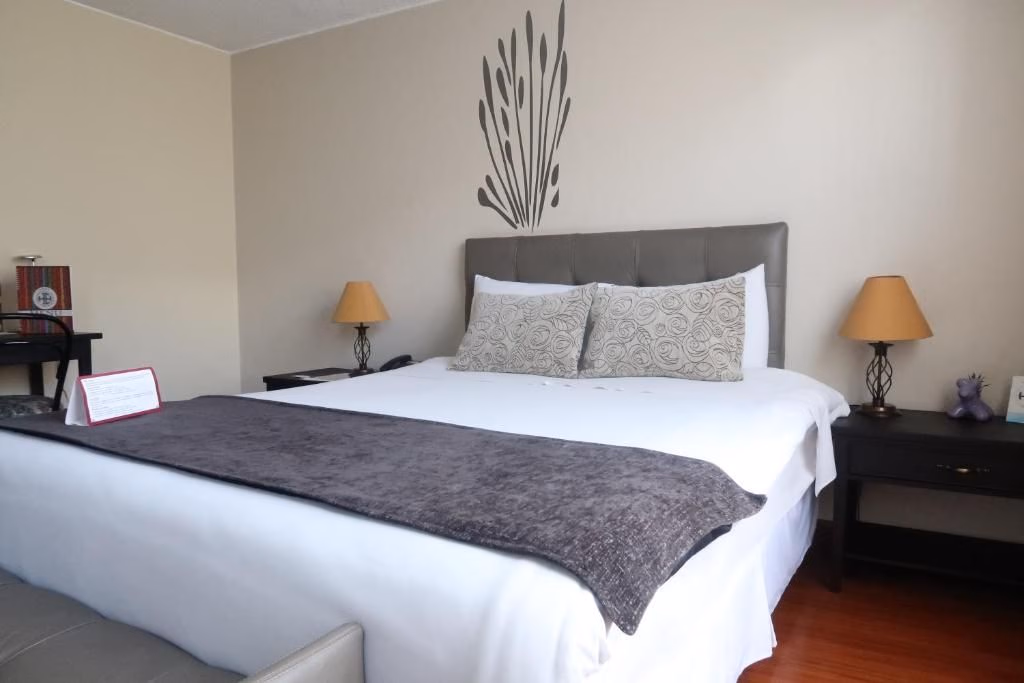Embassy Hotel2