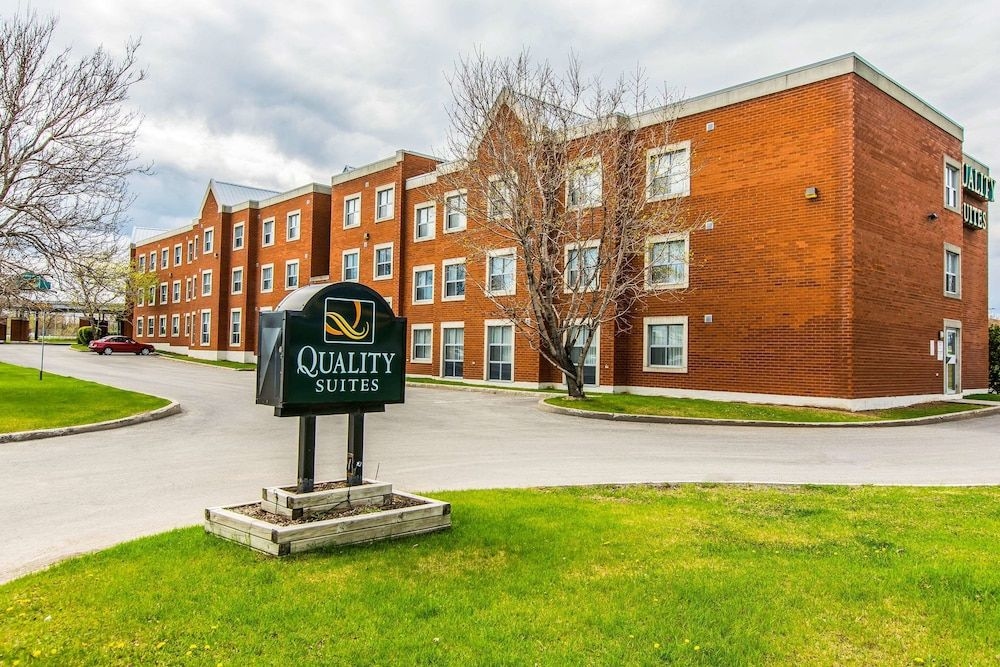 Quality Suites Quebec1