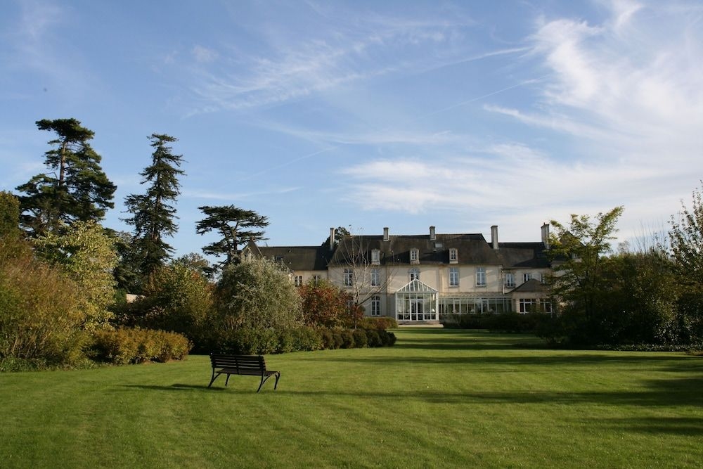 Chateau De Sully4