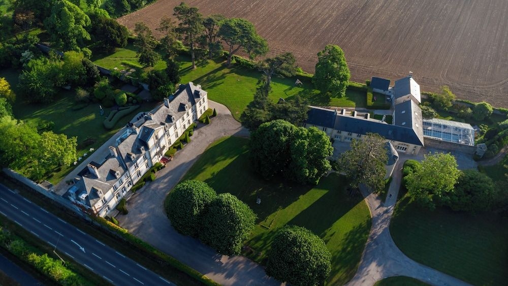 Chateau De Sully2
