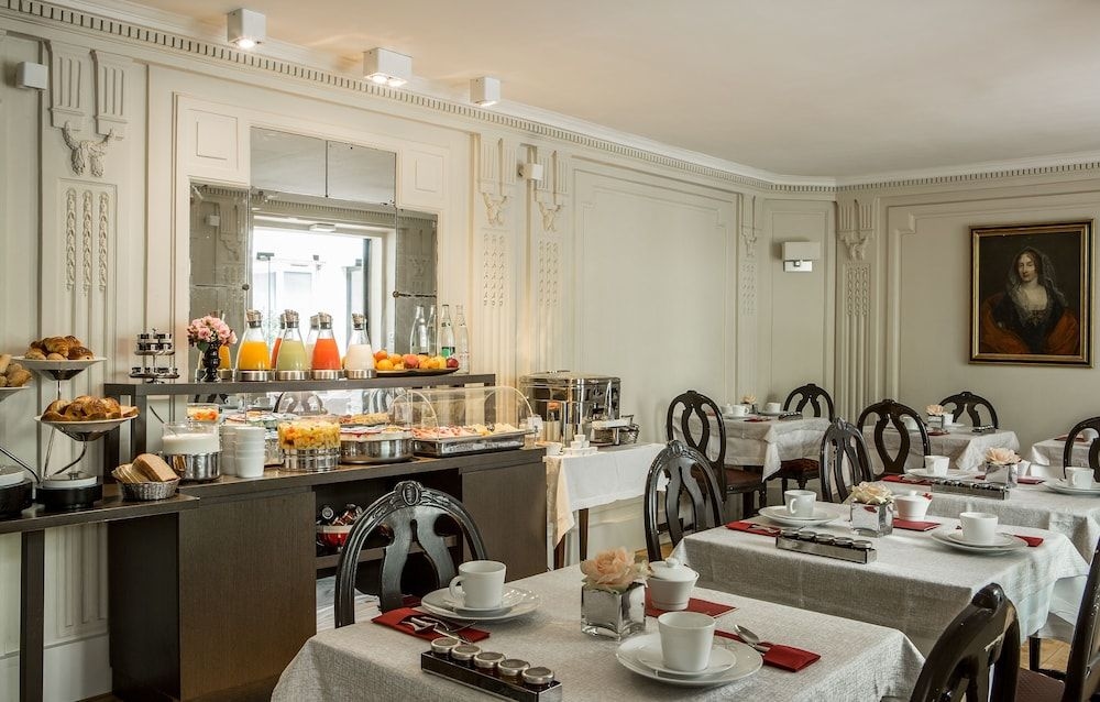 Hotel Des Saints Peres4