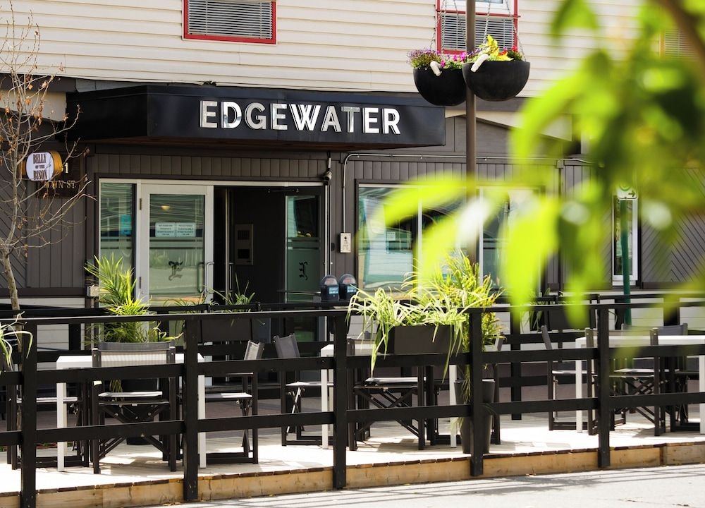 Edgewater Hotel1