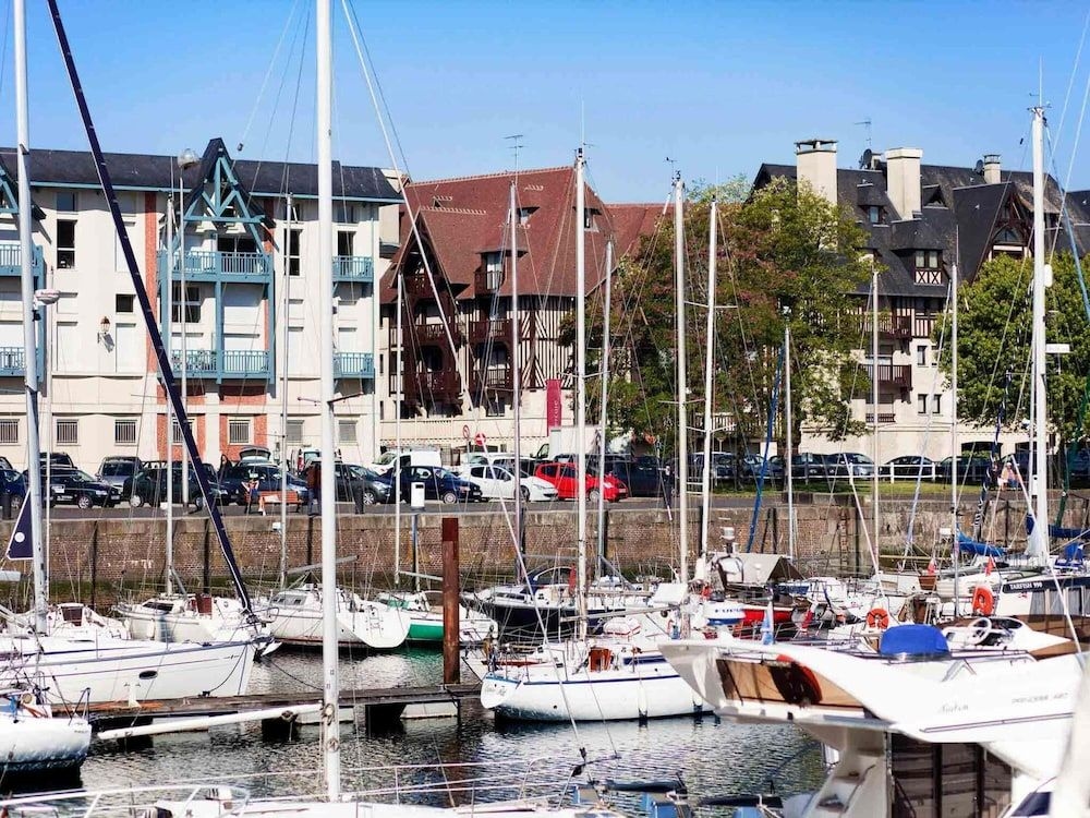 Mercure Deauville Centre0