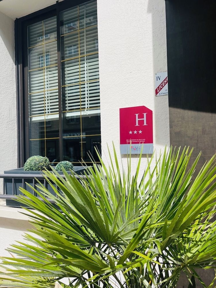 Hotel Bristol1