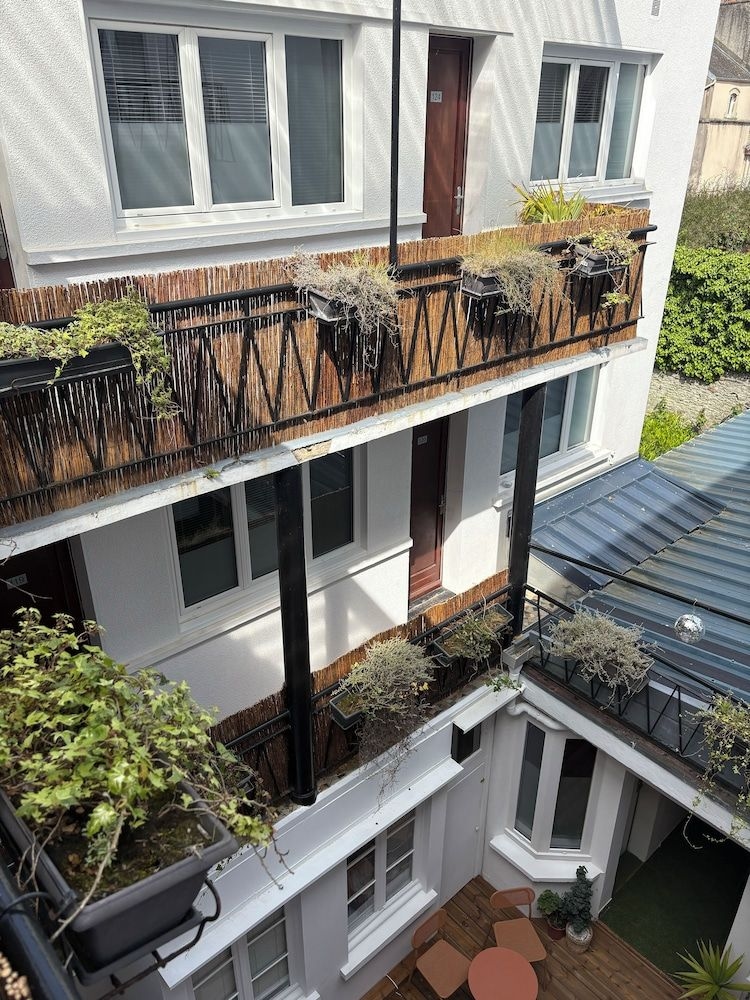 Hotel Moderna1