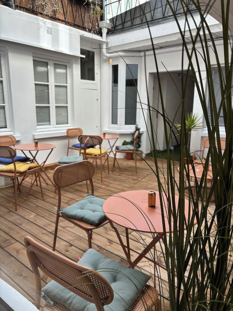 Hotel Moderna0