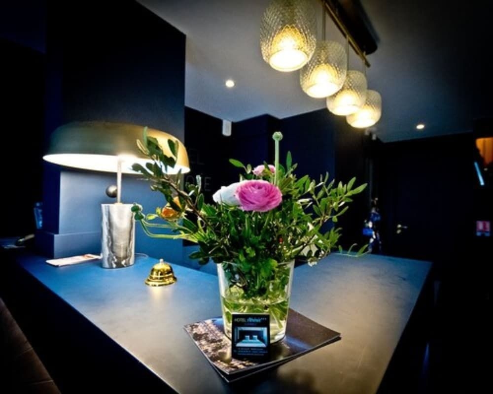 Athenee4