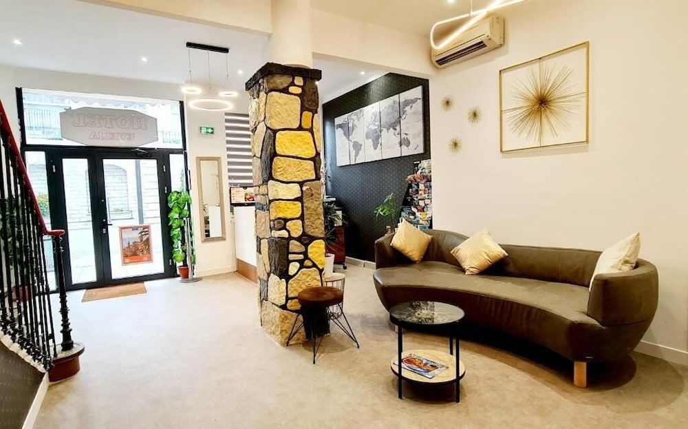 Evelia Hotels0