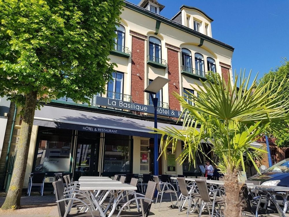 HOTEL DE LA BASILIQUE0