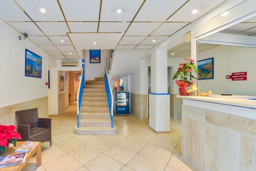 Hotel Le Provencal0