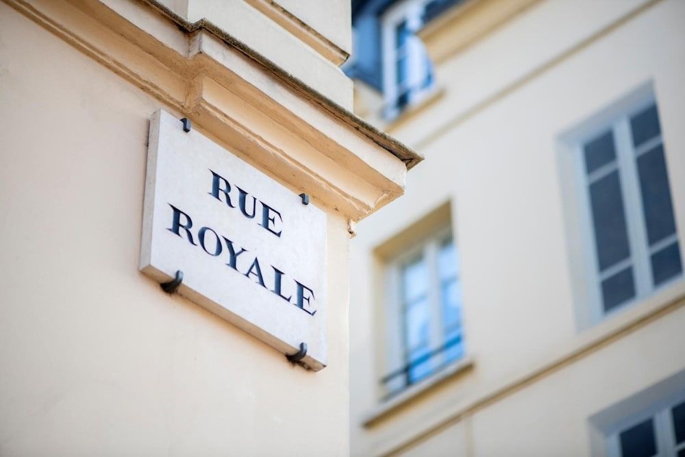 Royal Hotel0