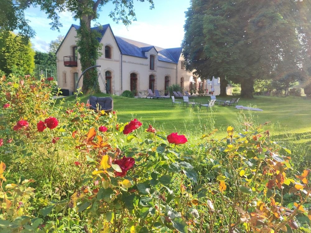 Chateau de Bellefontaine1