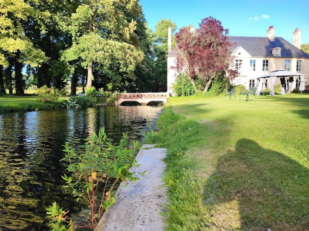 Chateau de Bellefontaine4