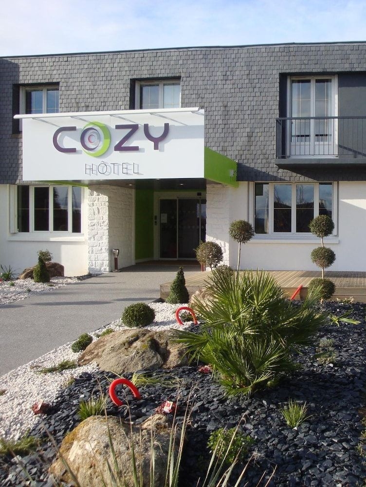 Cozy Hotel2