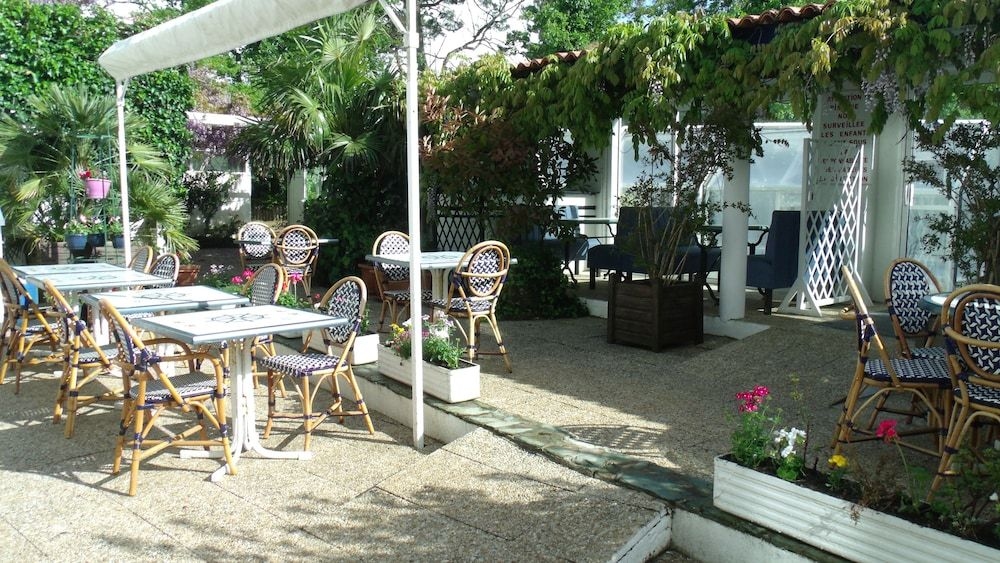 Hotel de la Mer0