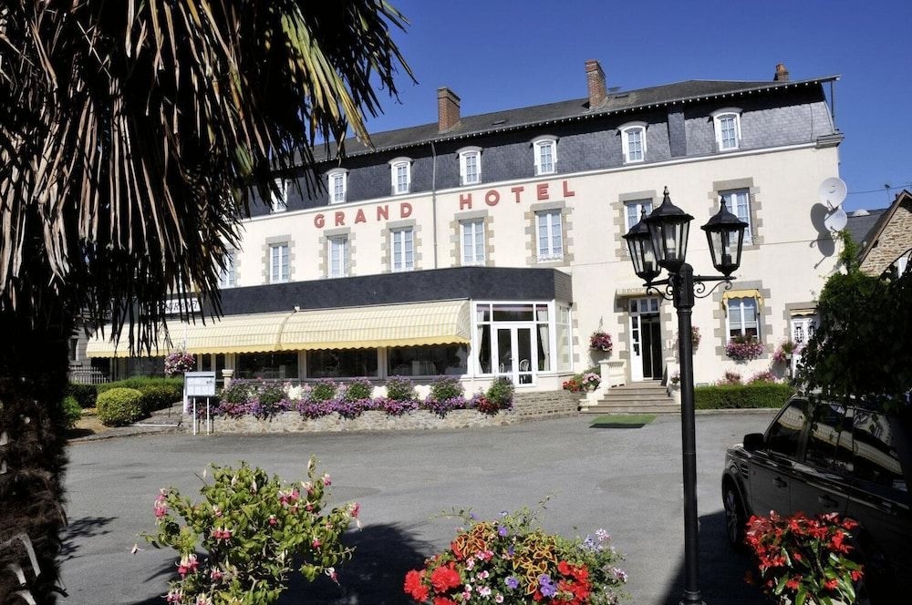 AU GRAND HOTEL0