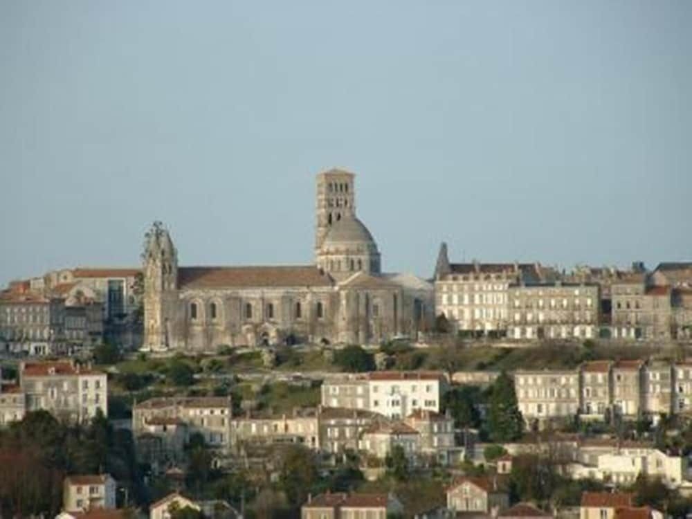 HOTEL DES PYRENEES3