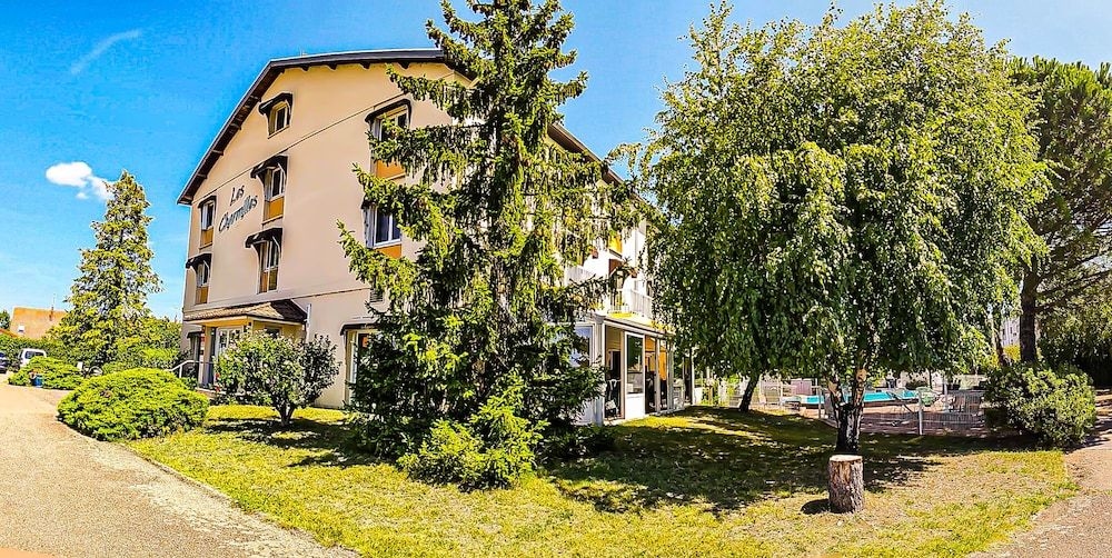 HOTEL LES CHARMILLES2