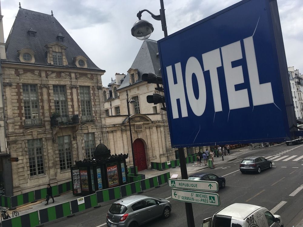 Hotel de La Herse d'Or0