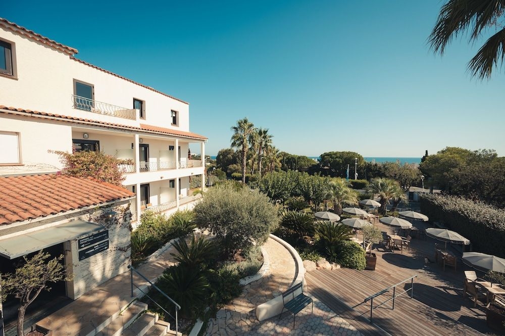 Van der Valk Hotel Le Catalogne1
