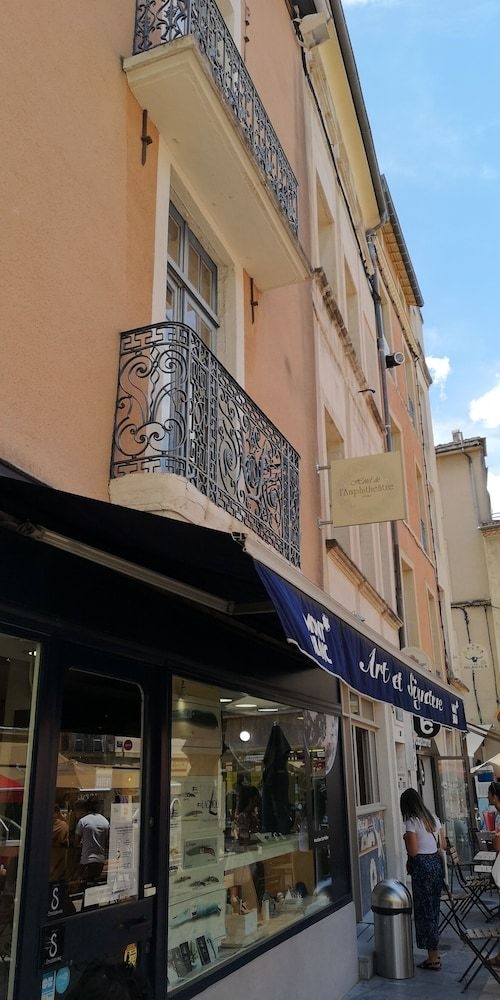Hotel de L'Amphitheatre3