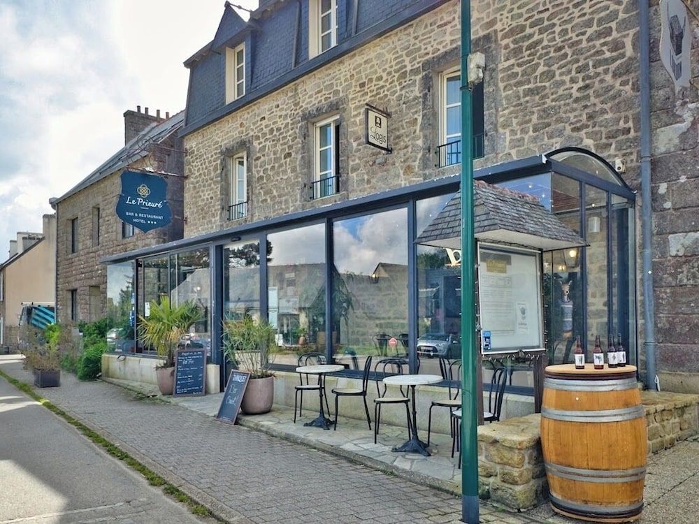 HOTEL LE PRIEURE1