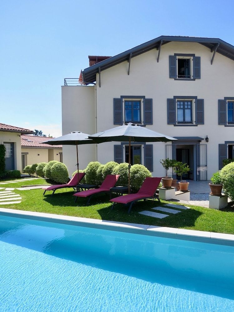 La Villa Hotel1