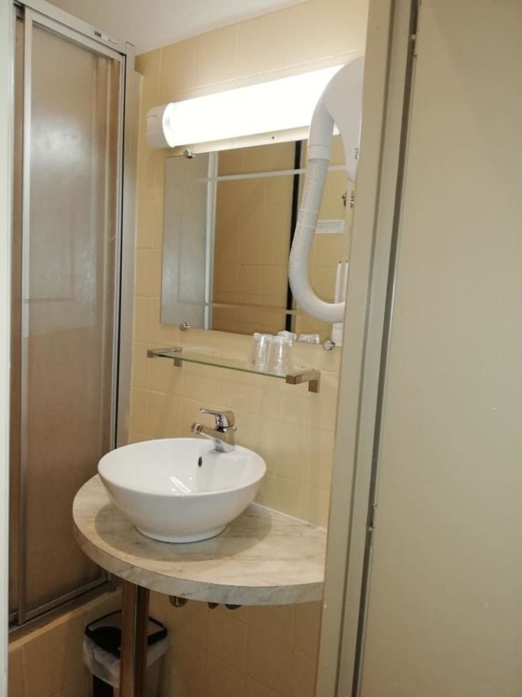 HOTEL LE BON DUC2