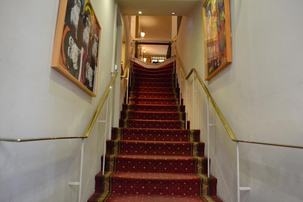 Hotel Saint Ferreol2