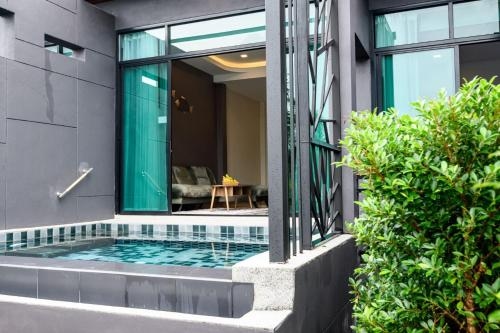 Mangrove Bay Krabi Beachfront Pool Villa3